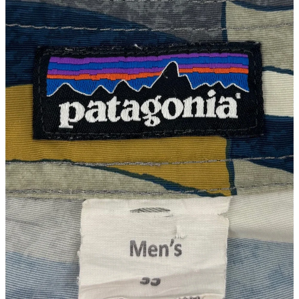 Patagonia Wavefarer Board Shorts Men's 35 Waved Striped Pattern